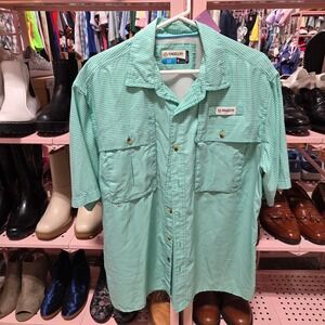 Magellan Outdoors Fish Gear Mens Medium Green Gingham MagWick Fishing Shirt SS